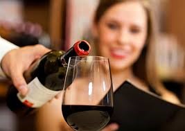 Conèixer i saber vendre els vins en el restaurant a càrrec de Laura Masramon
